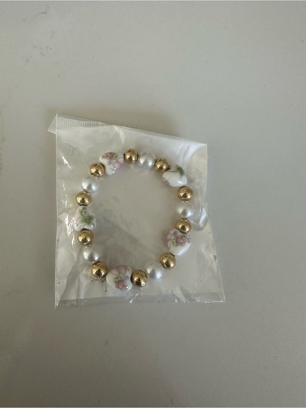 Gold and White Floral Single Heart Bracelet